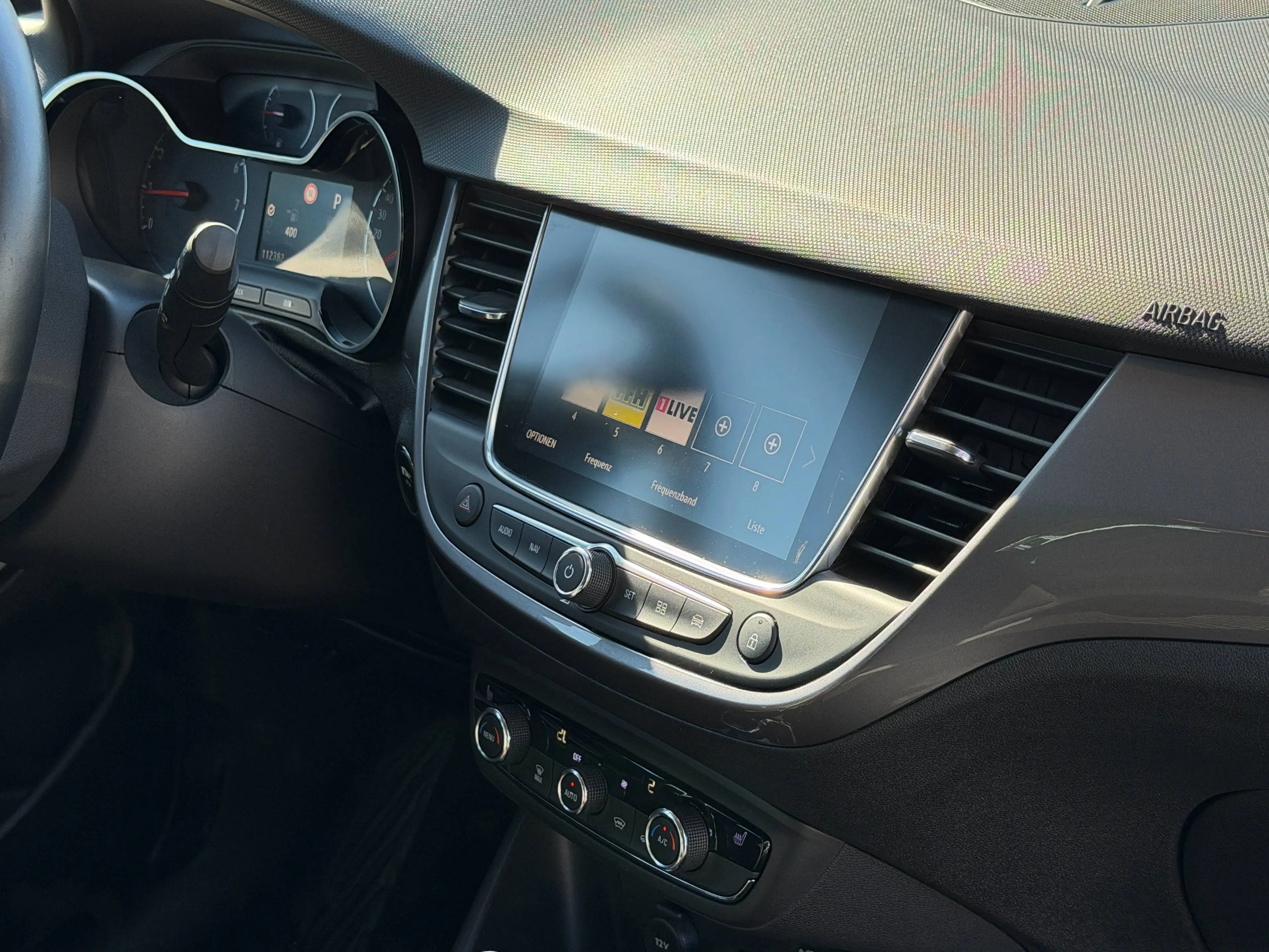 Opel Crossland X Innovation — photo 14