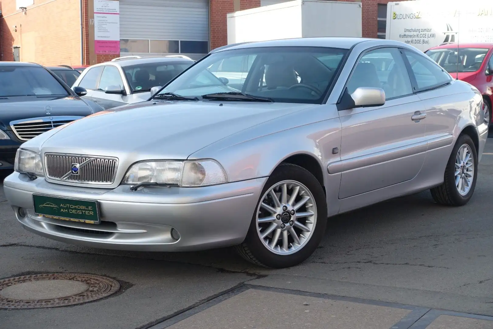 Volvo C70 2.4T Coupe*AUTOMATIK*SHZ*PDC*HISTORIE*1.HAND Silber - 2