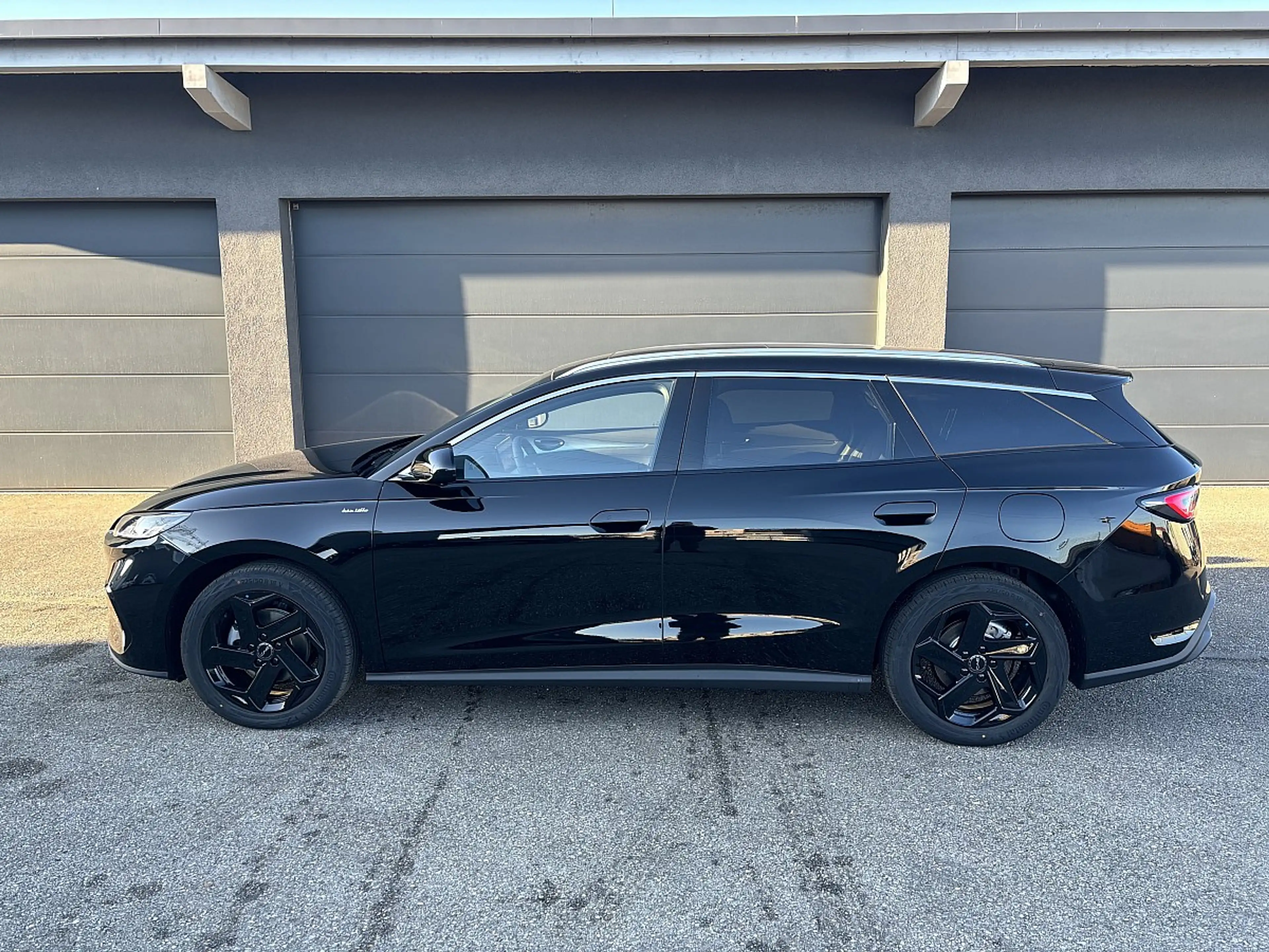 BYD Seal 6 DM-i Touring PHEV 19kWh Comfort Österreich Paket — photo 3