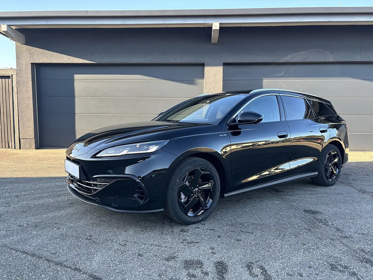 BYD Seal 6 DM-i Touring PHEV 19kWh Comfort Österreich Paket Schwarz - 2