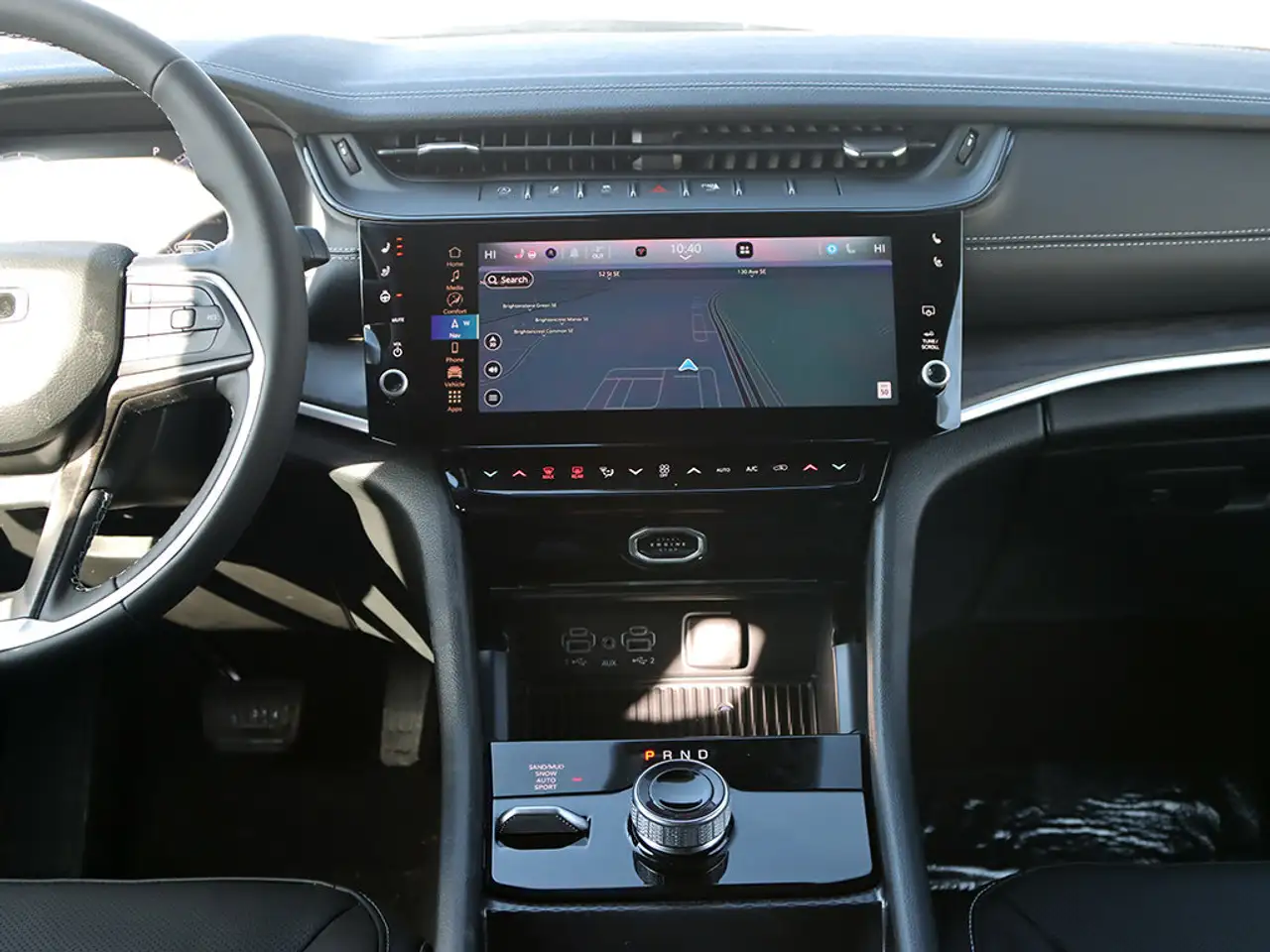 Jeep Grand Cherokee снимка Jeep Grand Cherokee