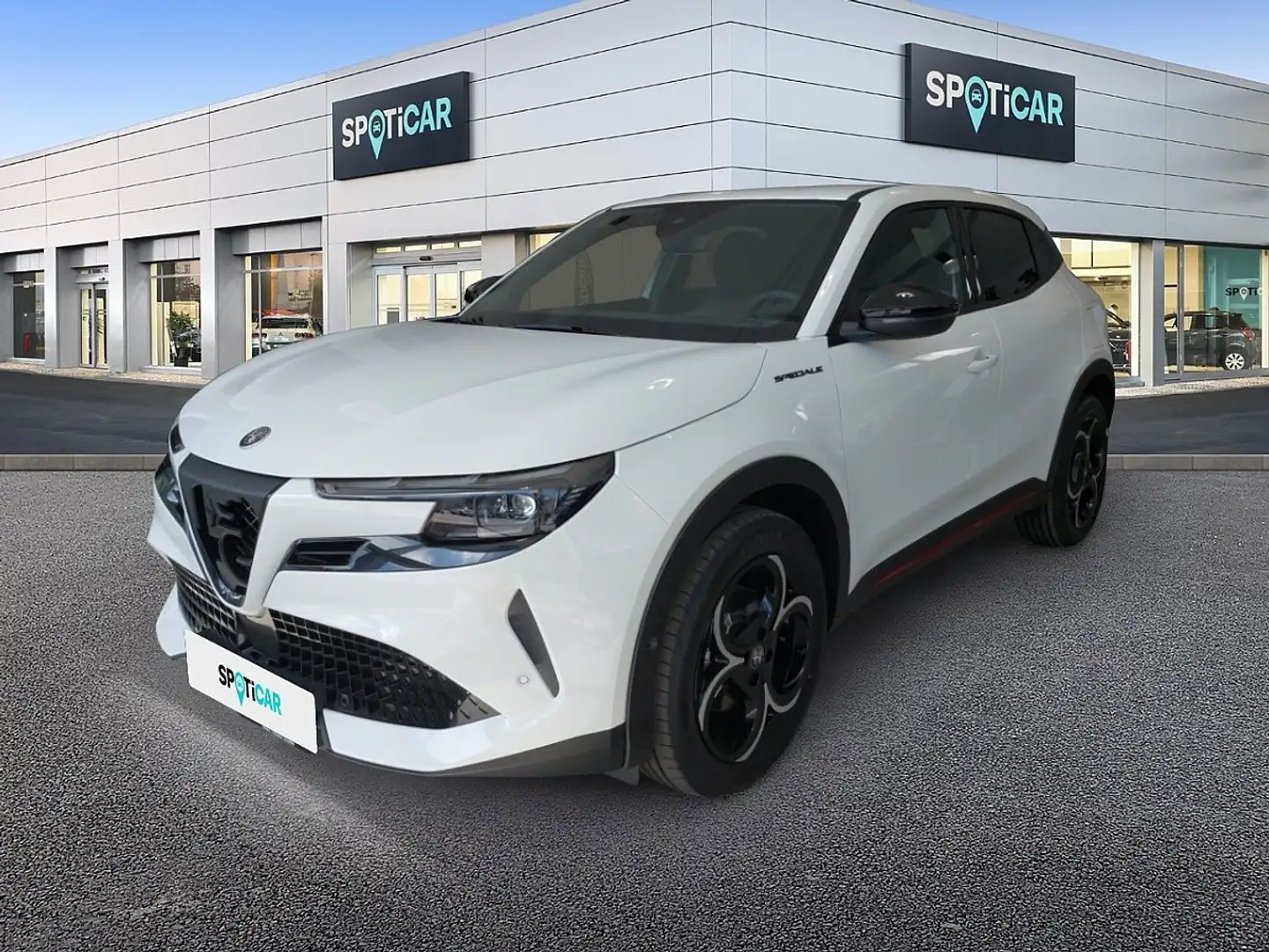Alfa Romeo Junior Ibrida Speciale 1.2 MHEV e-DCT6 Weiß - 1