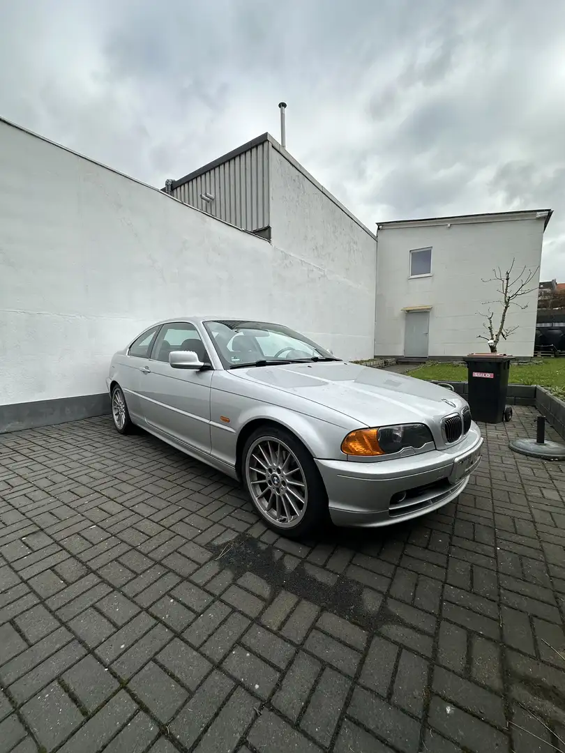 BMW 328 FESTPREIS, 1Hand, 18 Zoll, Xenon, Leder, Sitzh. Stříbrná - 2