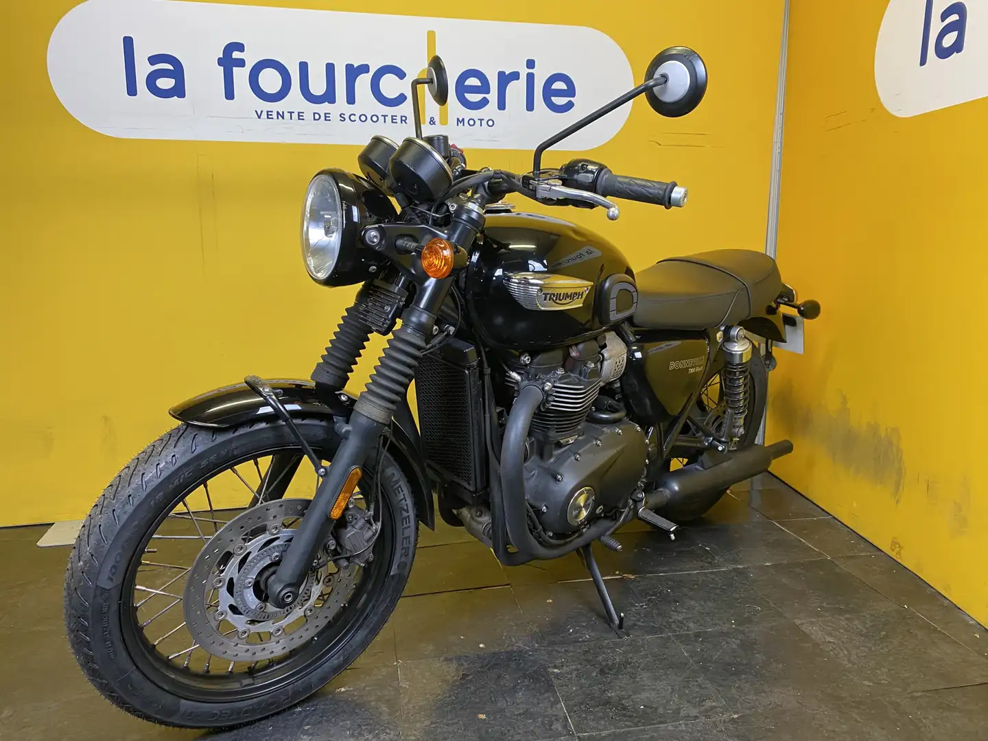 Triumph Schwarz - 1