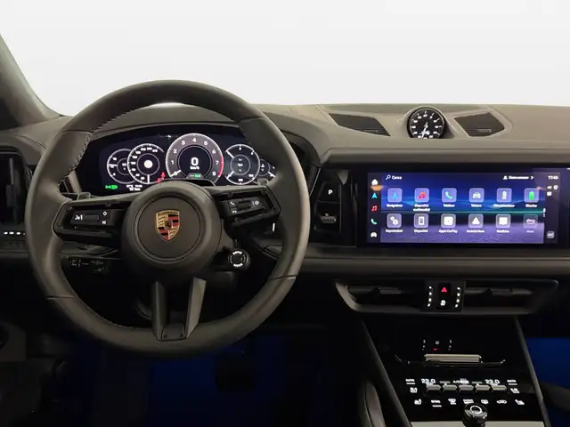 Porsche Cayenne view 12