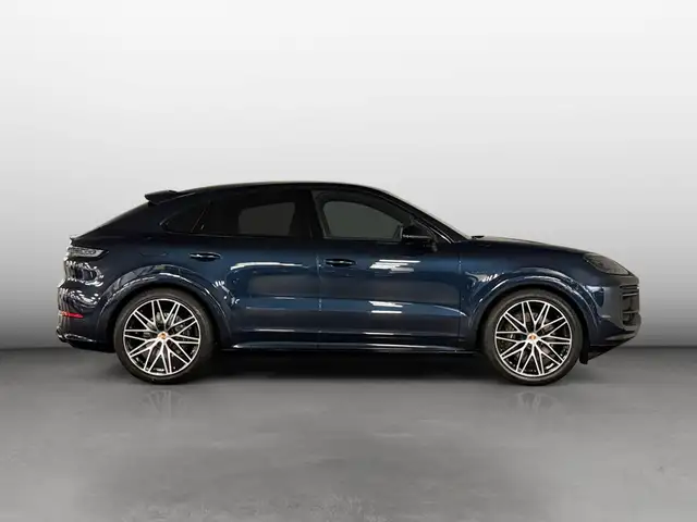 Porsche Cayenne view 6