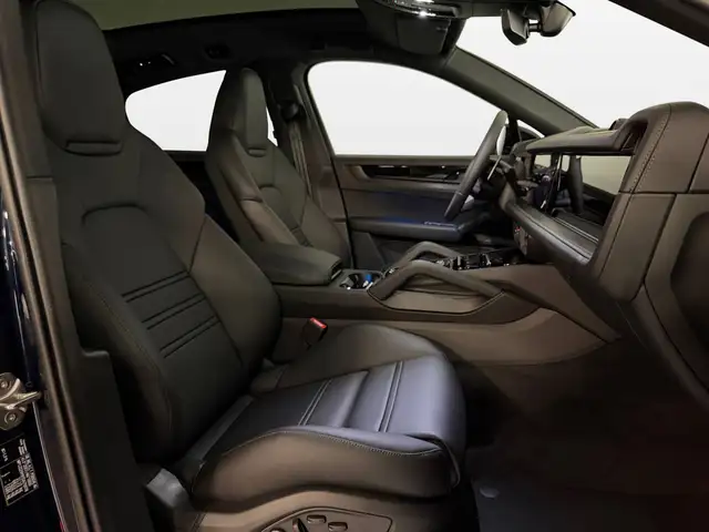 Porsche Cayenne view 15