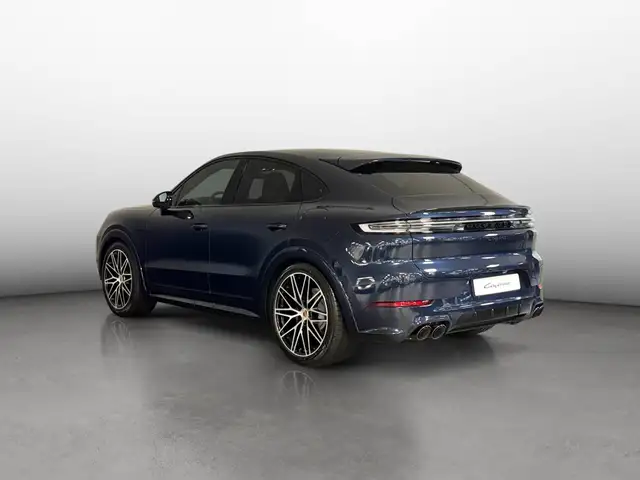 Porsche Cayenne view 3
