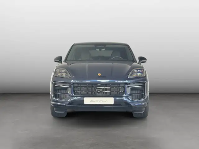 Porsche Cayenne view 8