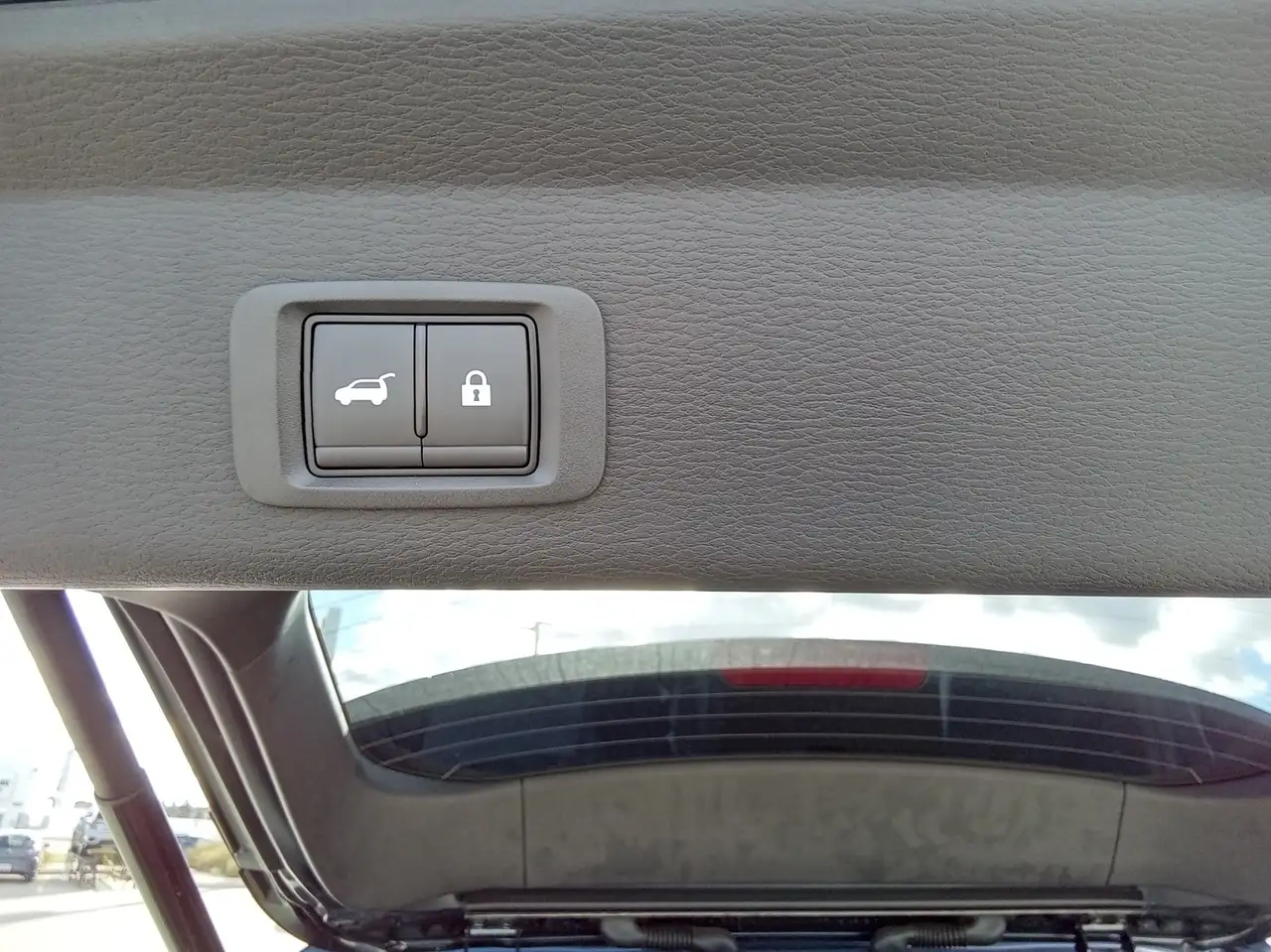 Mitsubishi Outlander снимка Mitsubishi Outlander