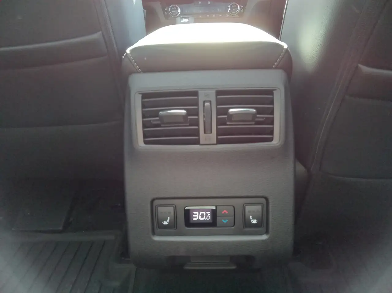 Mitsubishi Outlander снимка Mitsubishi Outlander