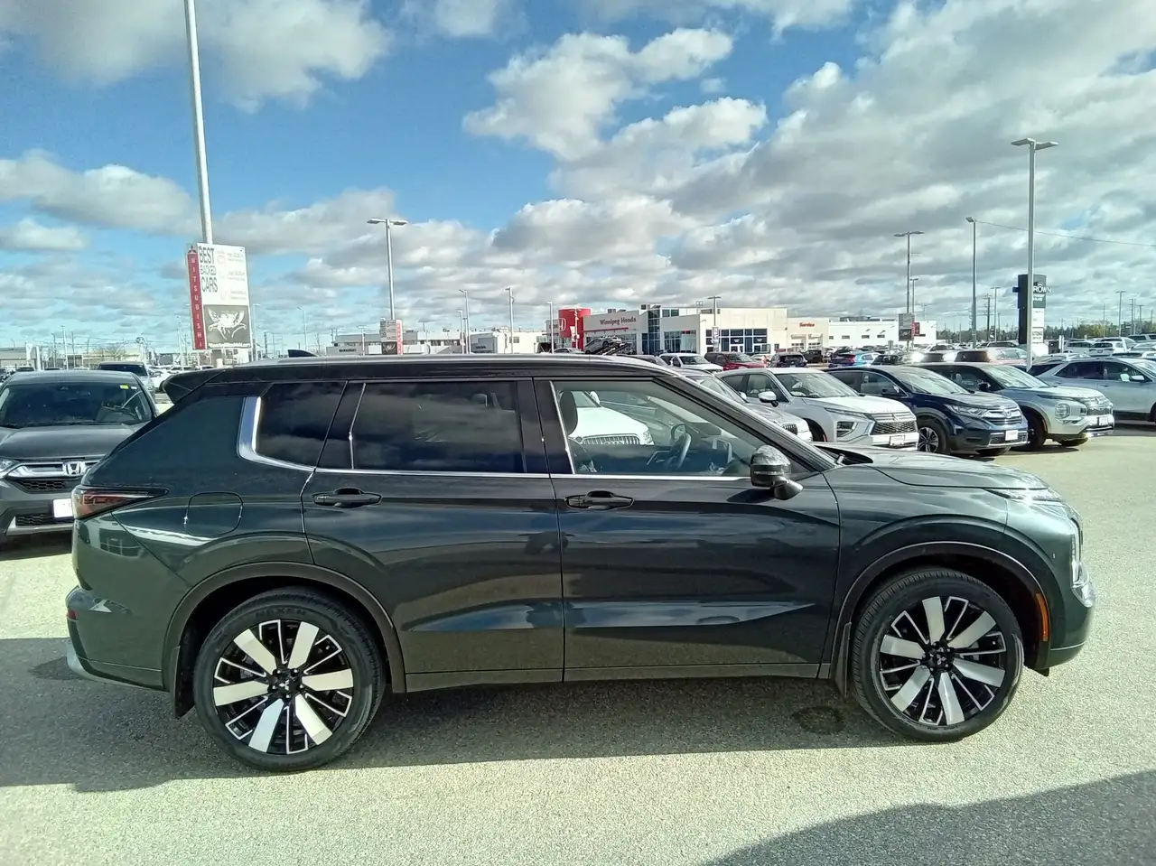 Mitsubishi Outlander снимка Mitsubishi Outlander