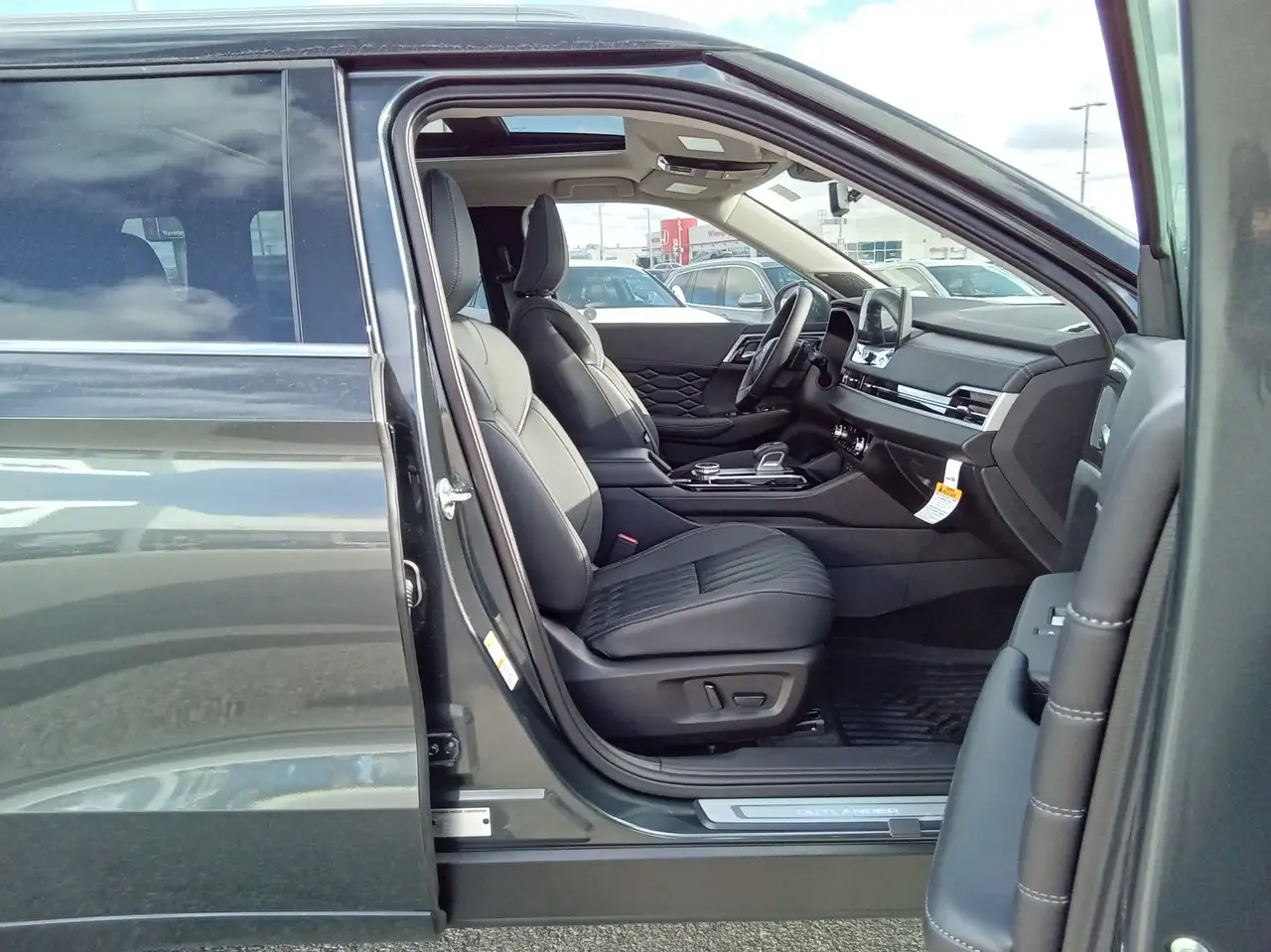 Mitsubishi Outlander снимка Mitsubishi Outlander
