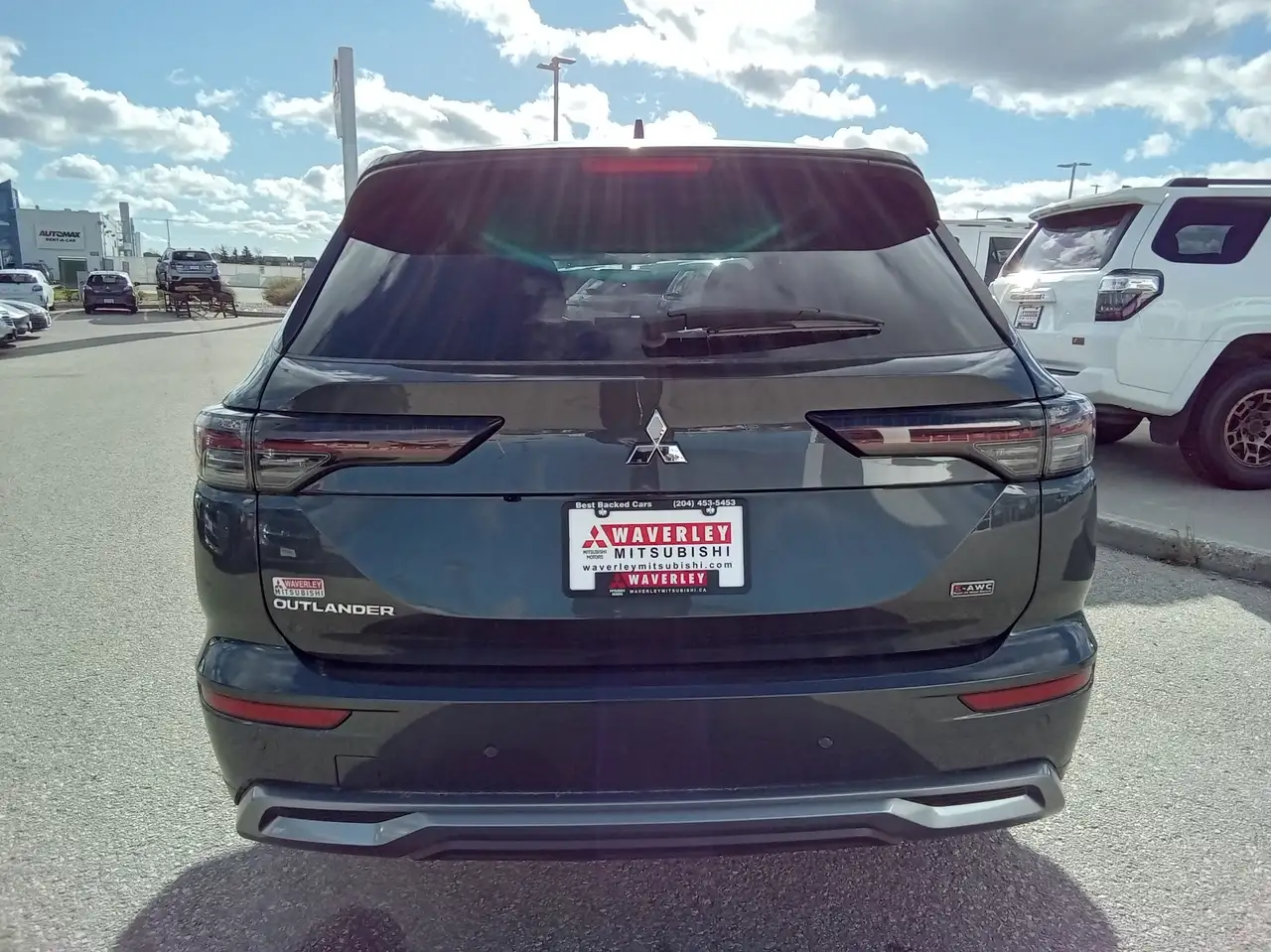 Mitsubishi Outlander снимка Mitsubishi Outlander