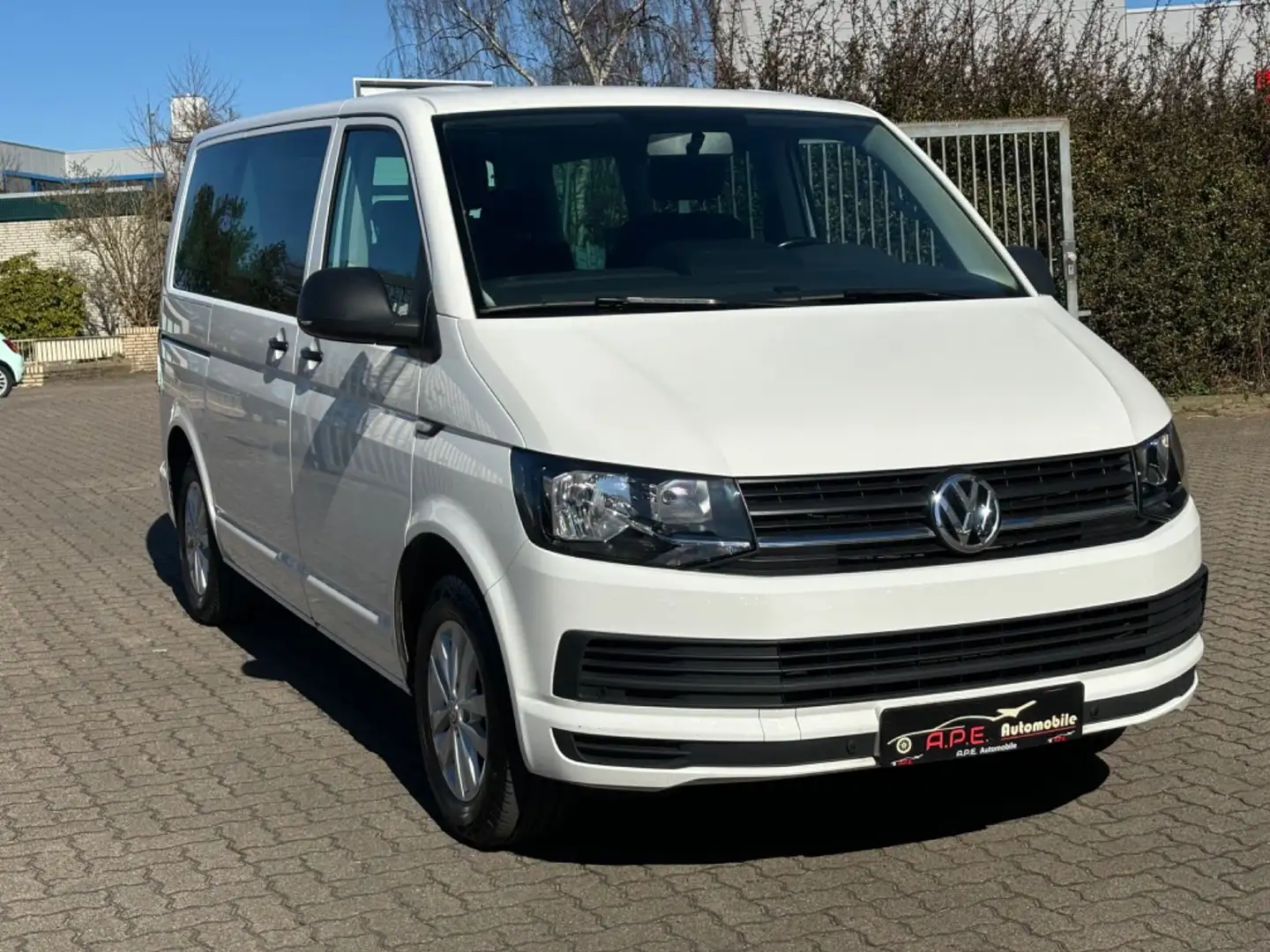 Volkswagen T6 Multivan Trendline 2 Hand 2.0 TDI GARANTIE Weiß - 1