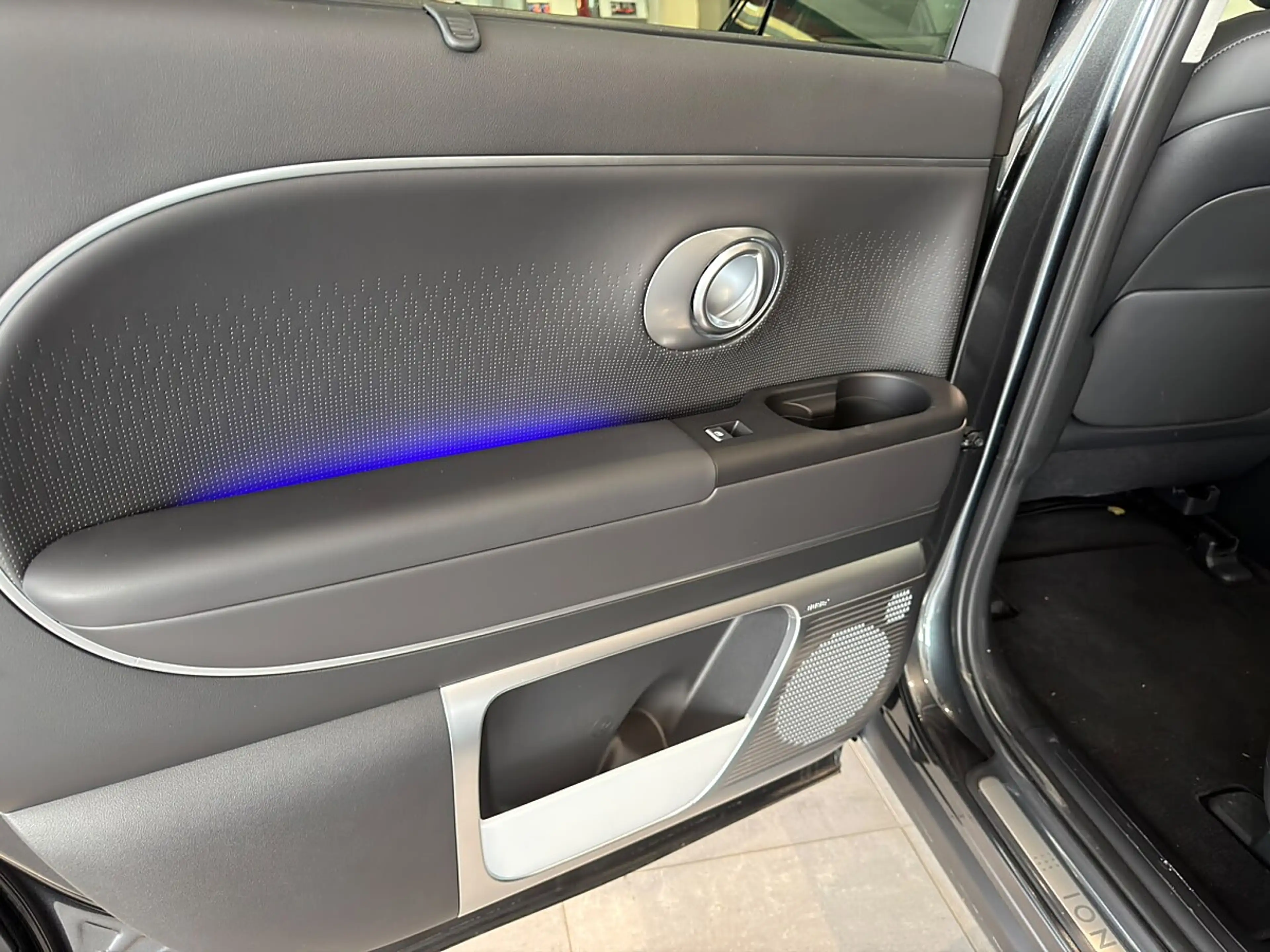 Hyundai IONIQ 9 Ioniq 9 Elektro 110kWh 4WD 7Stz.Calligraphy — photo 14