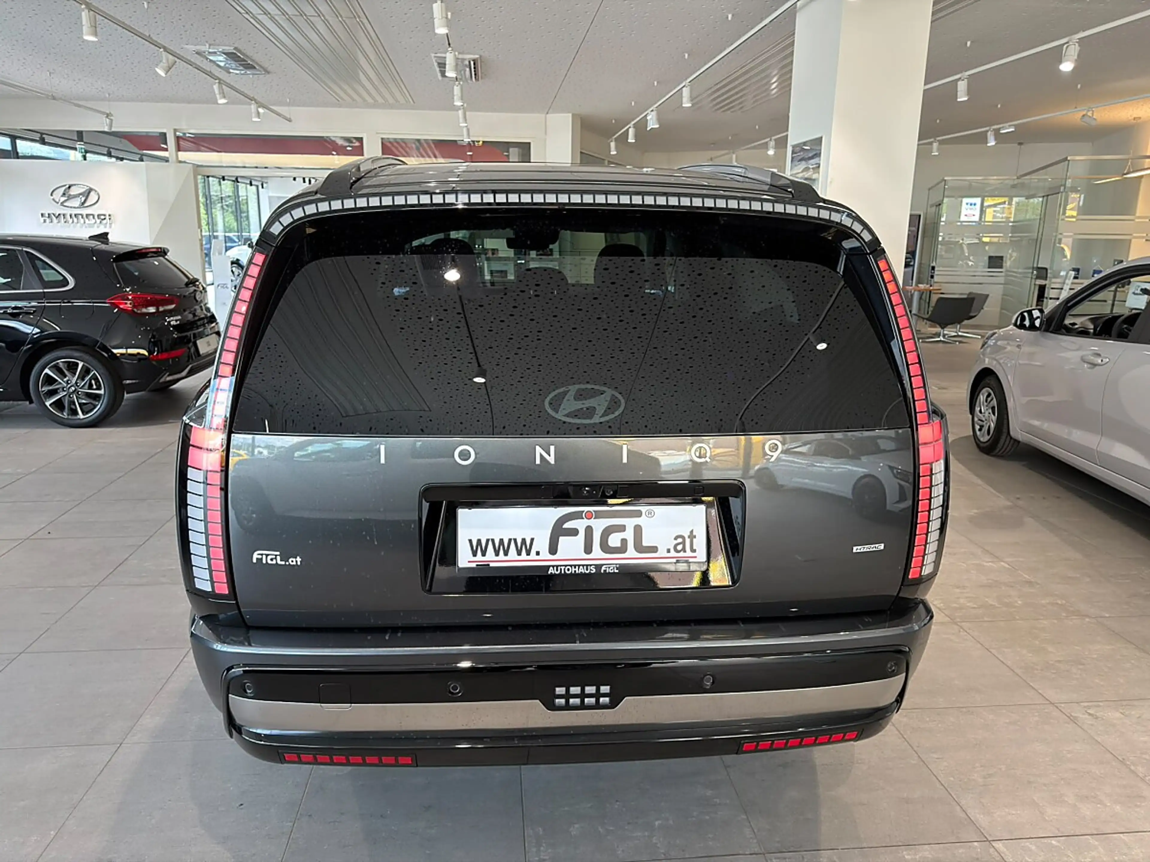 Hyundai IONIQ 9 Ioniq 9 Elektro 110kWh 4WD 7Stz.Calligraphy — photo 6