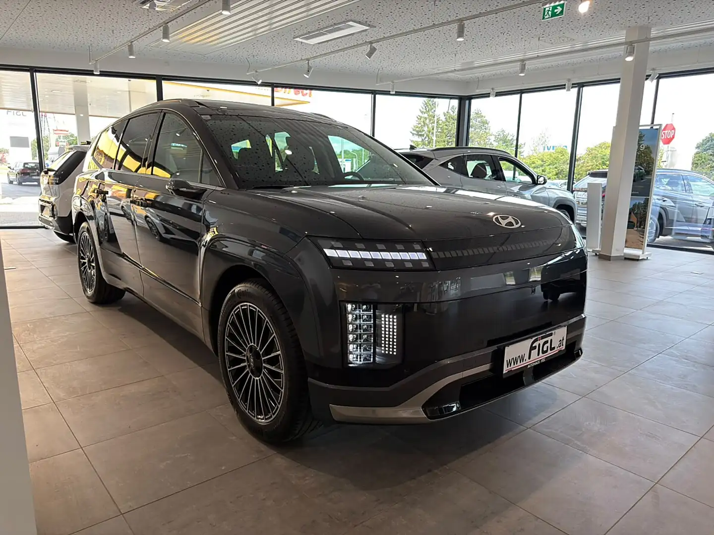 Hyundai IONIQ 9 Ioniq 9 Elektro 110kWh 4WD 7Stz.Calligraphy Grau - 2