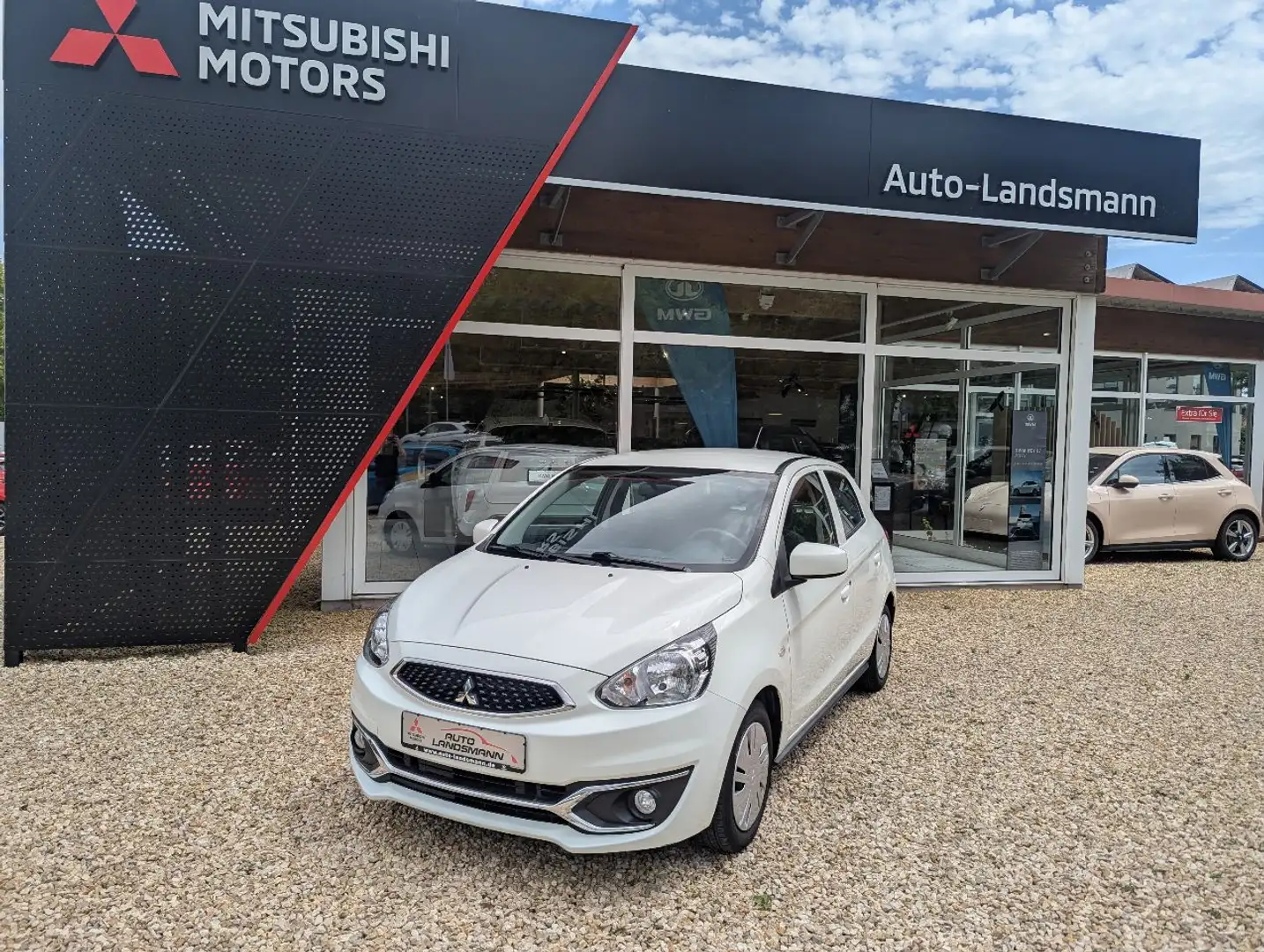 Mitsubishi Space Star Diamant Edition 1.0 MIVEC 5-Gang Weiß - 1