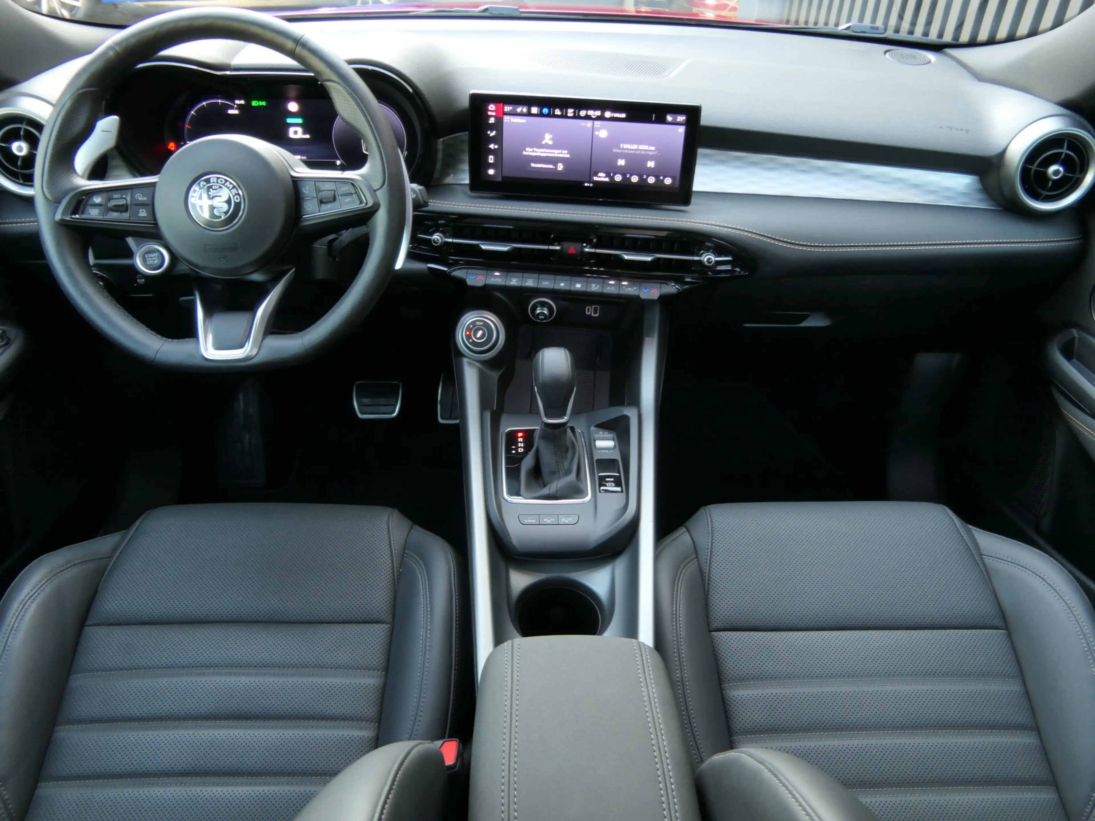 Alfa Romeo Tonale 1.3T 280pk PHEV Veloce | Panoramdak | Leder | Prem — photo 25
