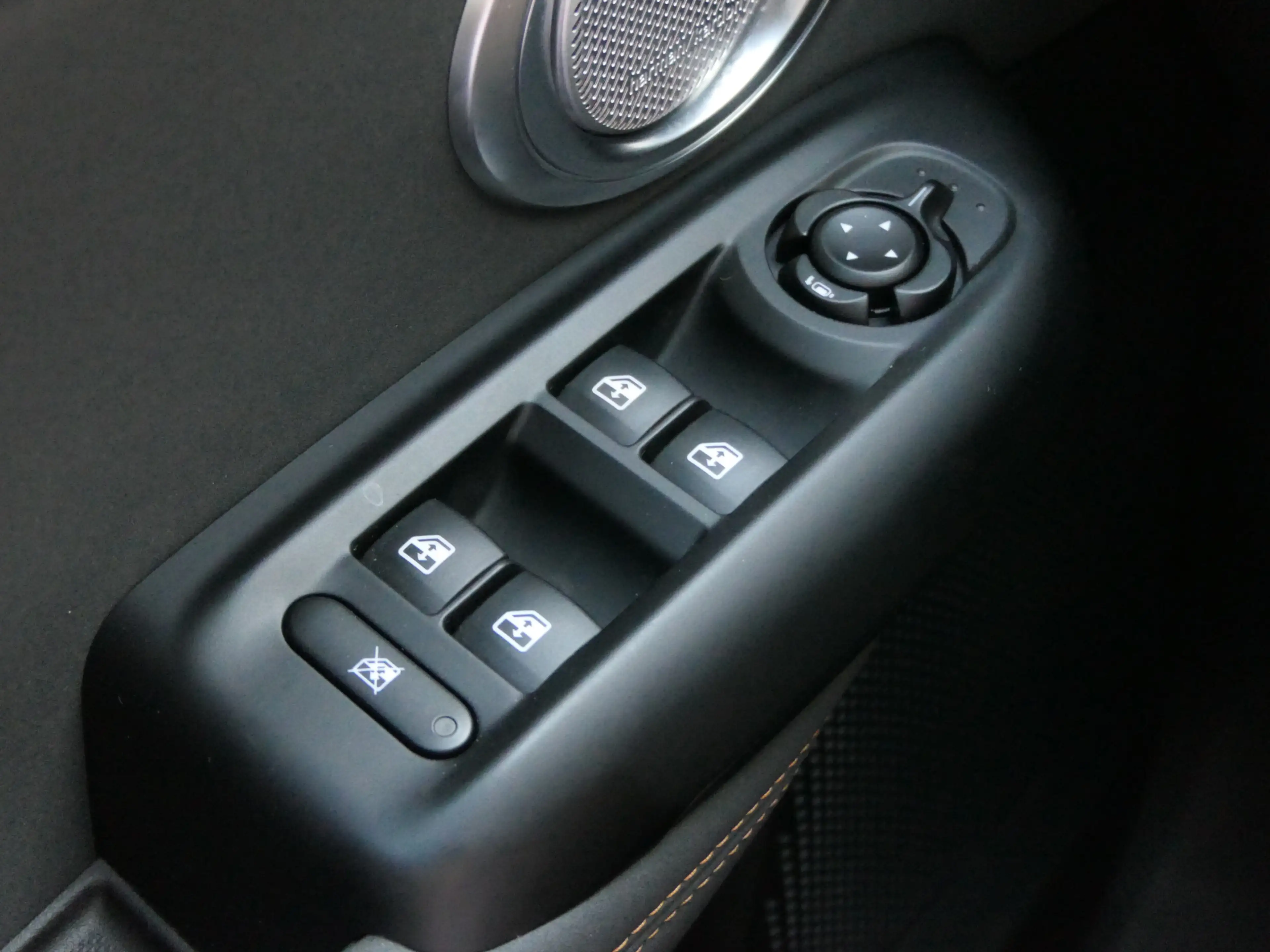 Alfa Romeo Tonale 1.3T 280pk PHEV Veloce | Panoramdak | Leder | Prem — photo 37