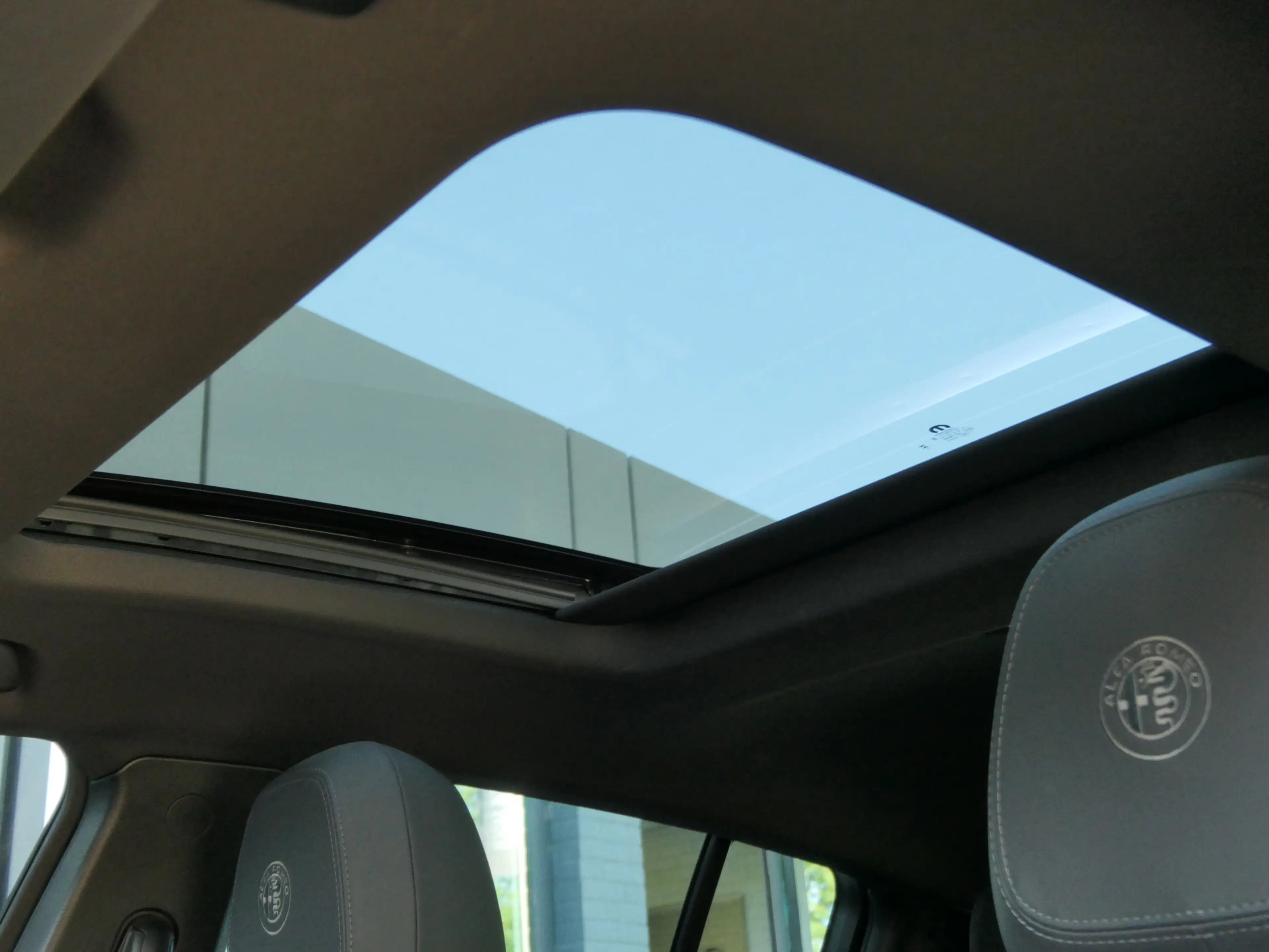 Alfa Romeo Tonale 1.3T 280pk PHEV Veloce | Panoramdak | Leder | Prem — photo 21