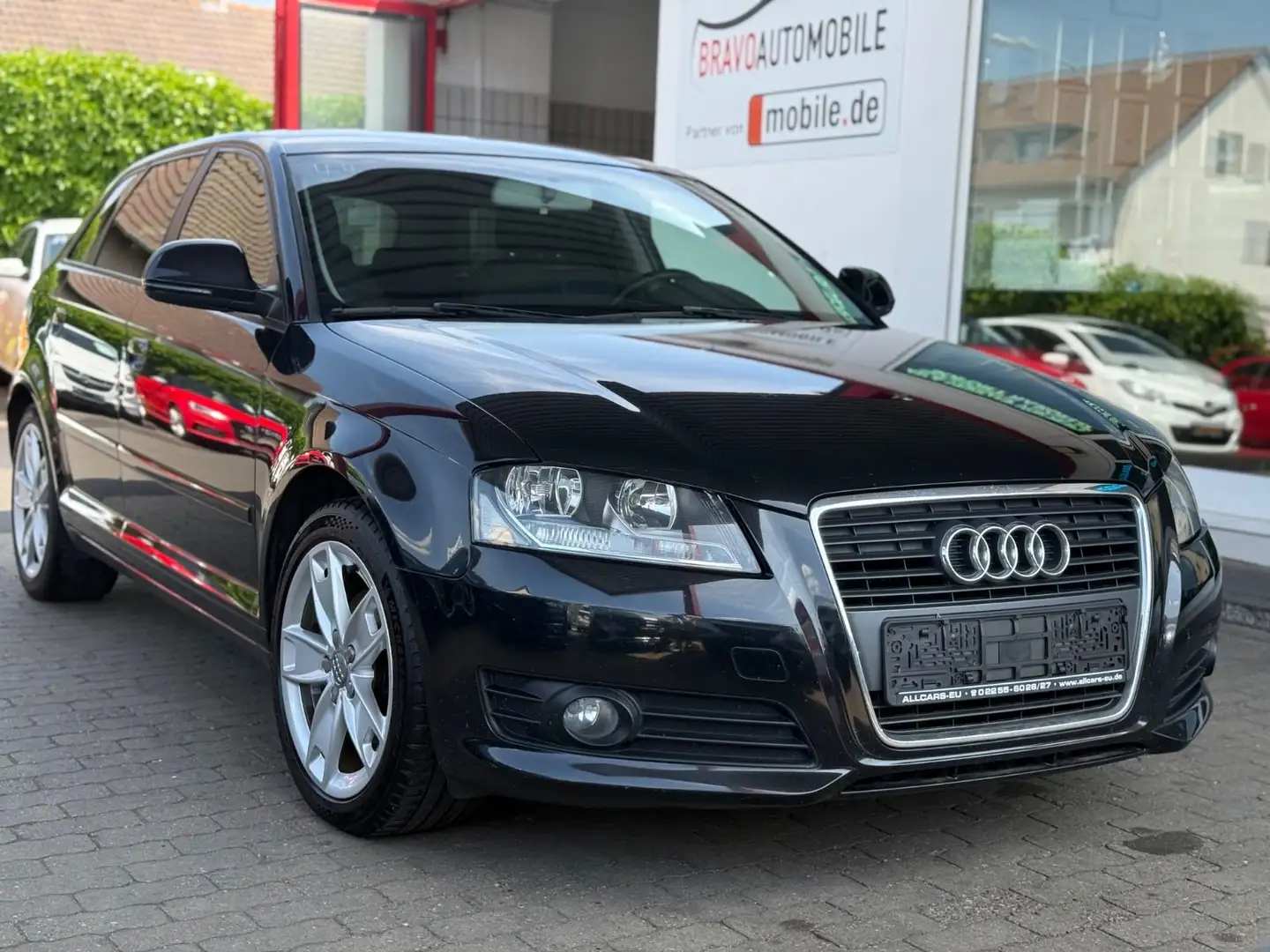 Audi A3 Sportback 2.0 TDI Ambition KLIMA/ALUS/PDC/AUX Schwarz - 1