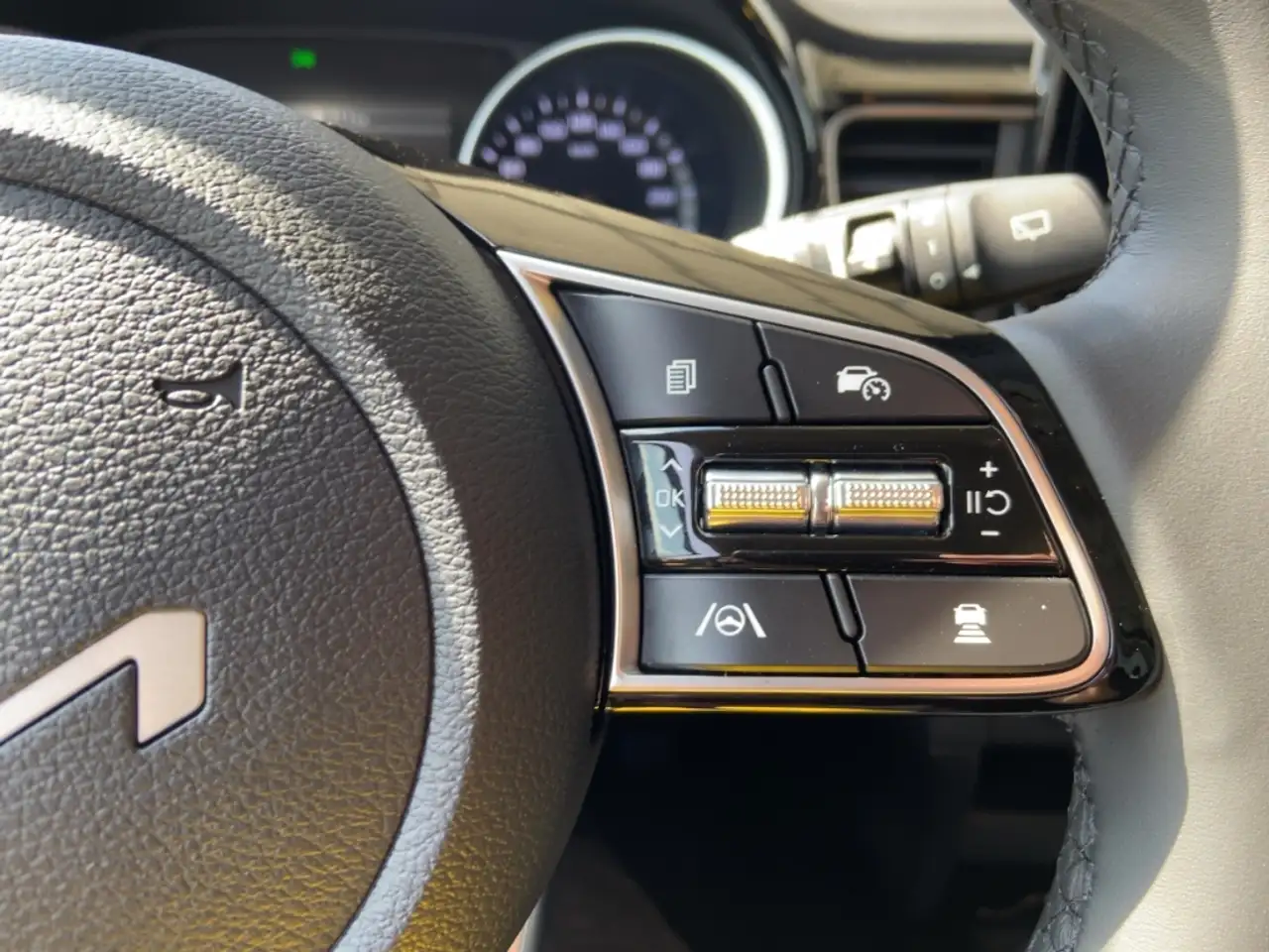 Kia Ceed / cee'd Sportswagon 1.5T 140PS/Ultimate/JBL/Navi/Kamera/AC 12