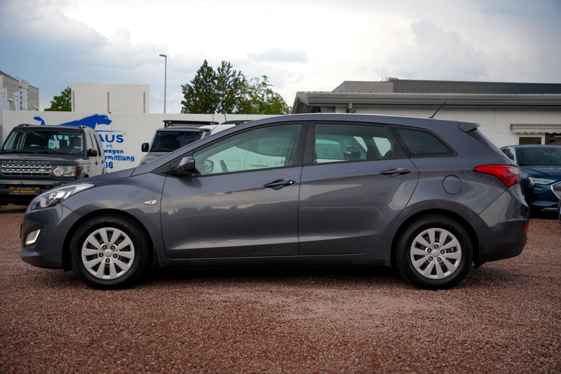 Hyundai i30 cw blue Classic/8-FACH/PDC/SHZ/KLIMAA/ — photo 9