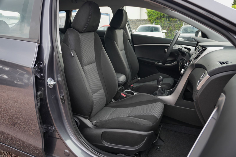 Hyundai i30 cw blue Classic/8-FACH/PDC/SHZ/KLIMAA/ — photo 18