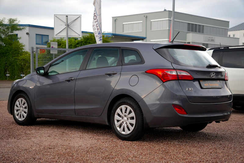 Hyundai i30 cw blue Classic/8-FACH/PDC/SHZ/KLIMAA/ — photo 5