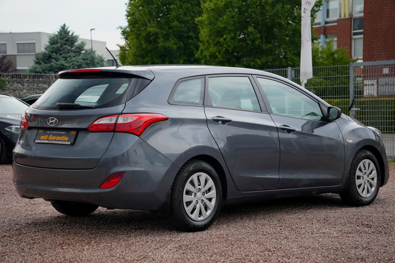 Hyundai i30 cw blue Classic/8-FACH/PDC/SHZ/KLIMAA/ — photo 8