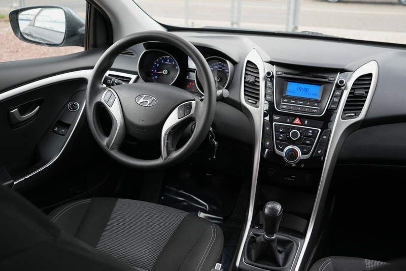 Hyundai i30 cw blue Classic/8-FACH/PDC/SHZ/KLIMAA/ — photo 11