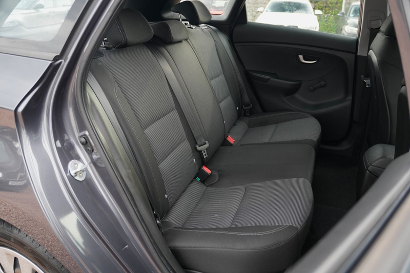 Hyundai i30 cw blue Classic/8-FACH/PDC/SHZ/KLIMAA/ — photo 17