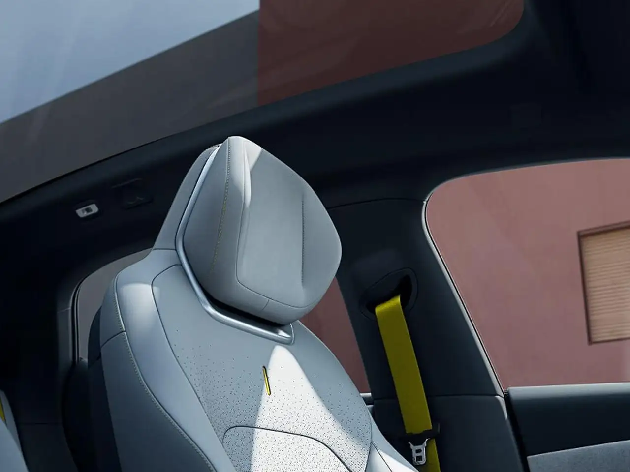 Lynk & Co 02