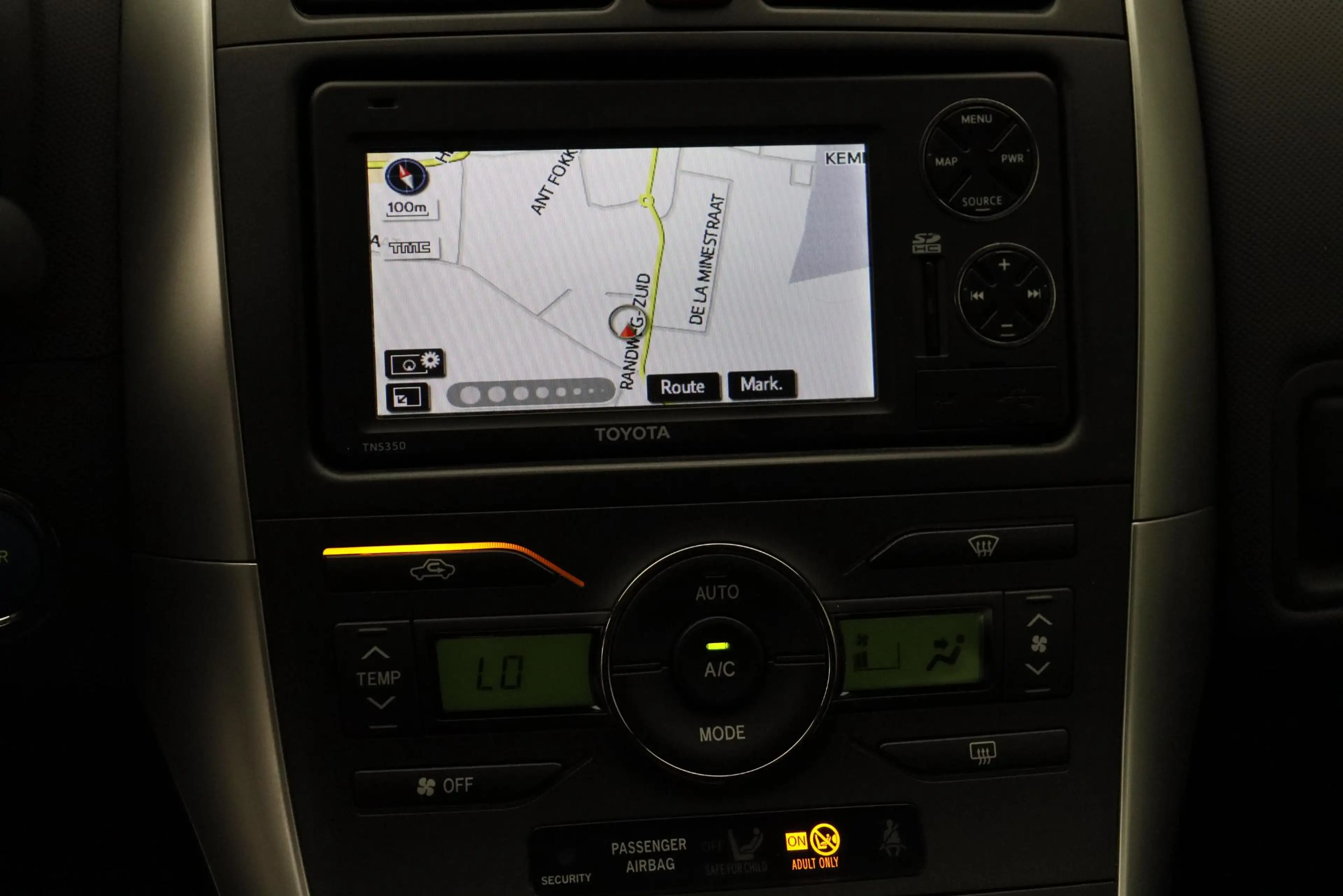 Toyota Auris 1.8 Full Hybrid Aspiration 2012 NAP | Navigatie | — photo 10