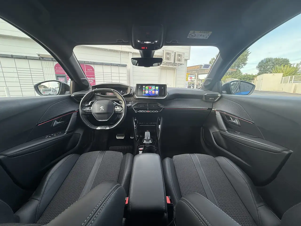 Peugeot 208 208 — photo 3