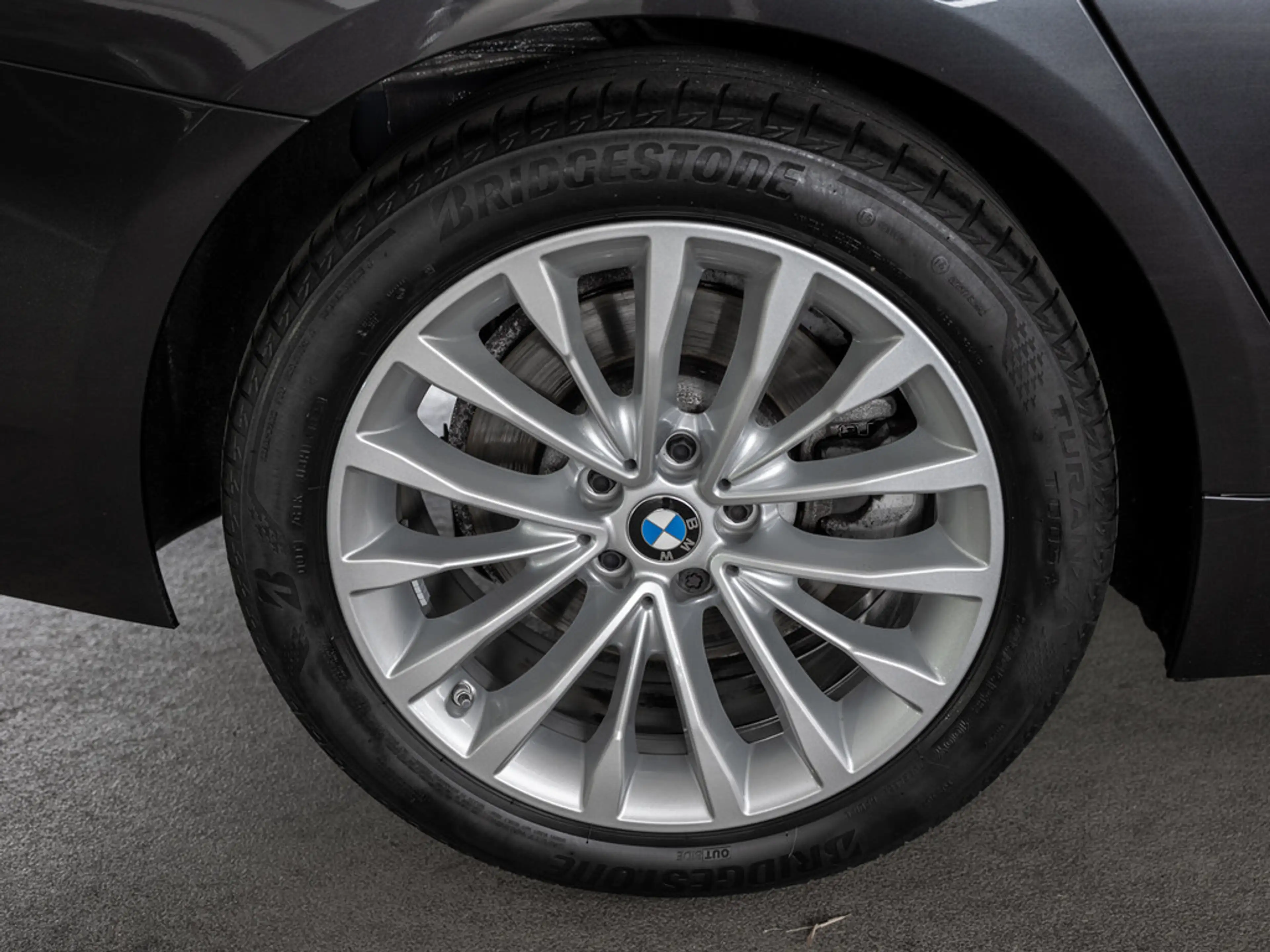 BMW 530 i Touring xDrive Luxury Line FACEL. AHK — photo 11