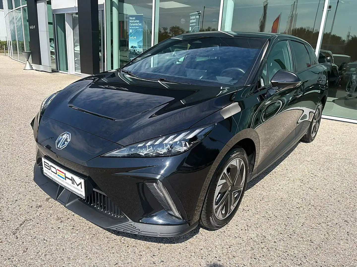 MG MG4 EV 64 kWh Luxury Schwarz - 1