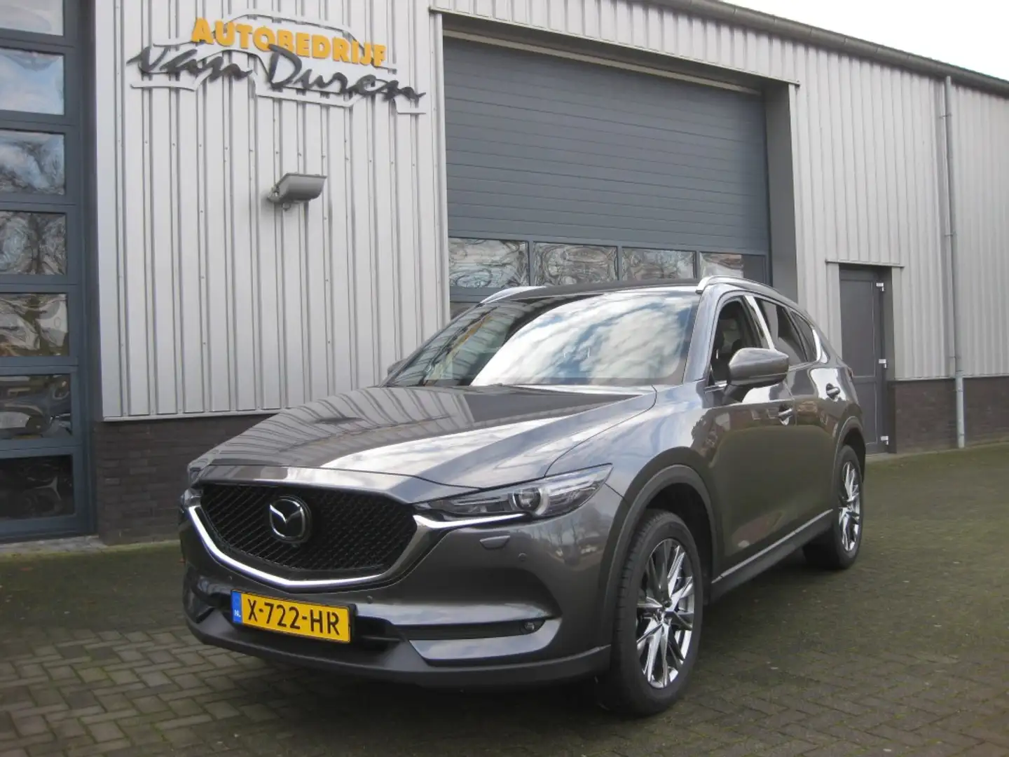 Mazda CX-5 2.0 Skyactiv-G 120 Luxury Automaat  PDC v+a  Wegkl Grijs - 2