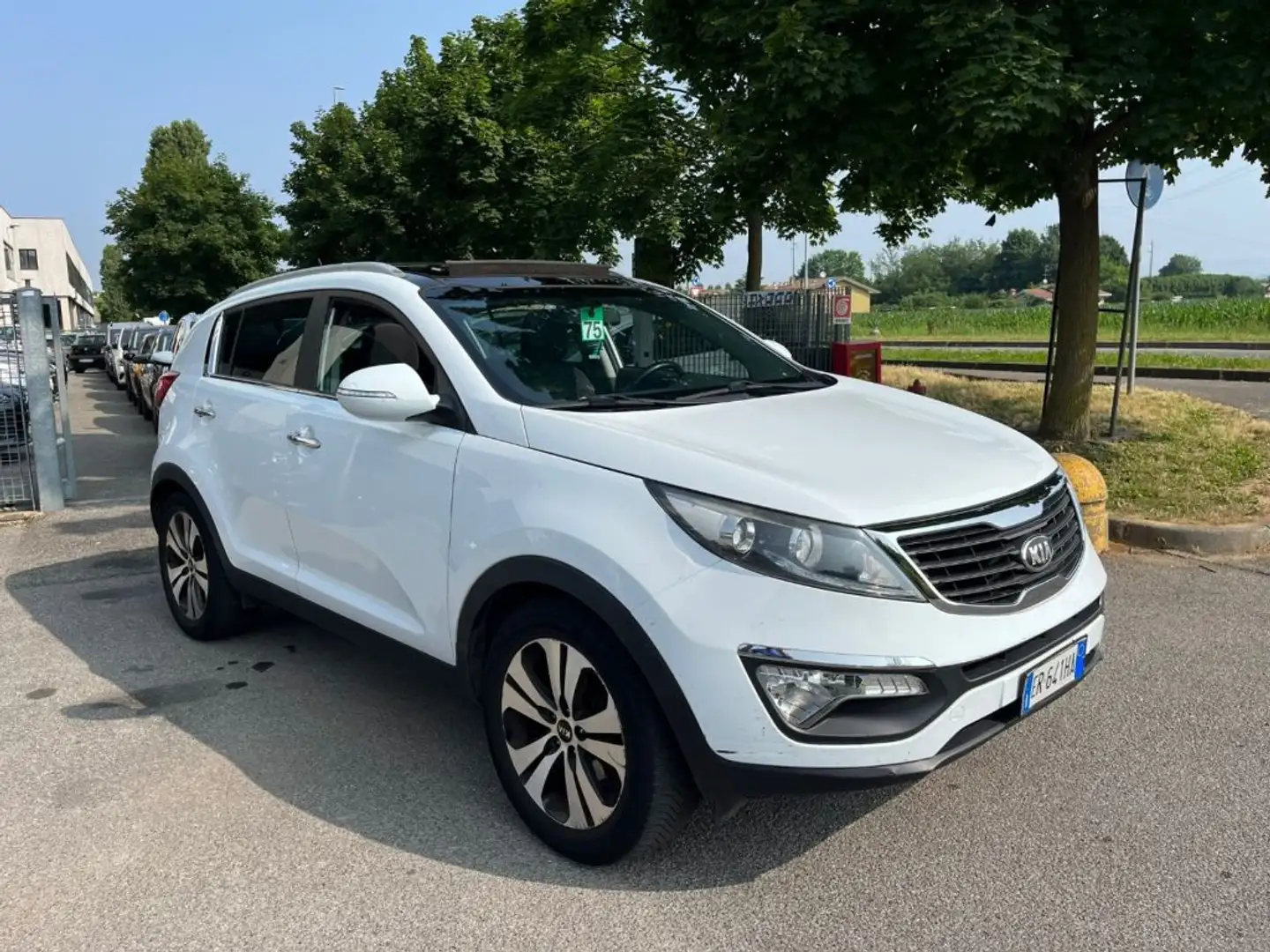 Kia Sportage 1.7 CRDI VGT 2WD Plus TETTO PANORAMICO APR. Bianco - 2