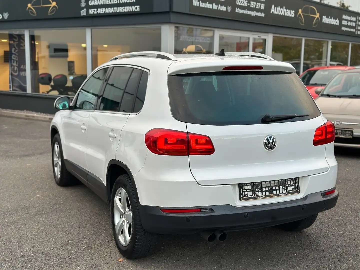 Volkswagen Tiguan Sport 2,0TDI TÜV NEU/AHK/SERVICE NEU Blanc - 2