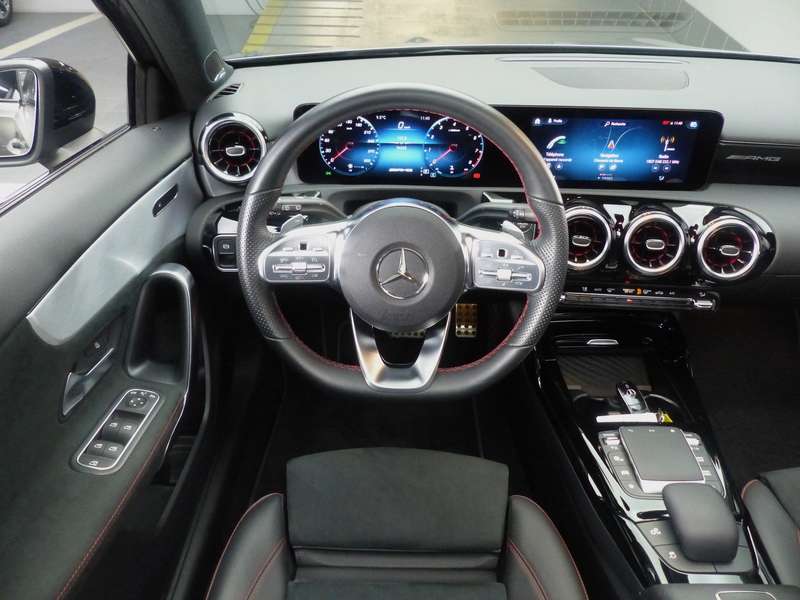 Mercedes-Benz A 45 AMG 4-Matic+ * Toit pano * LED Multi * Burmester