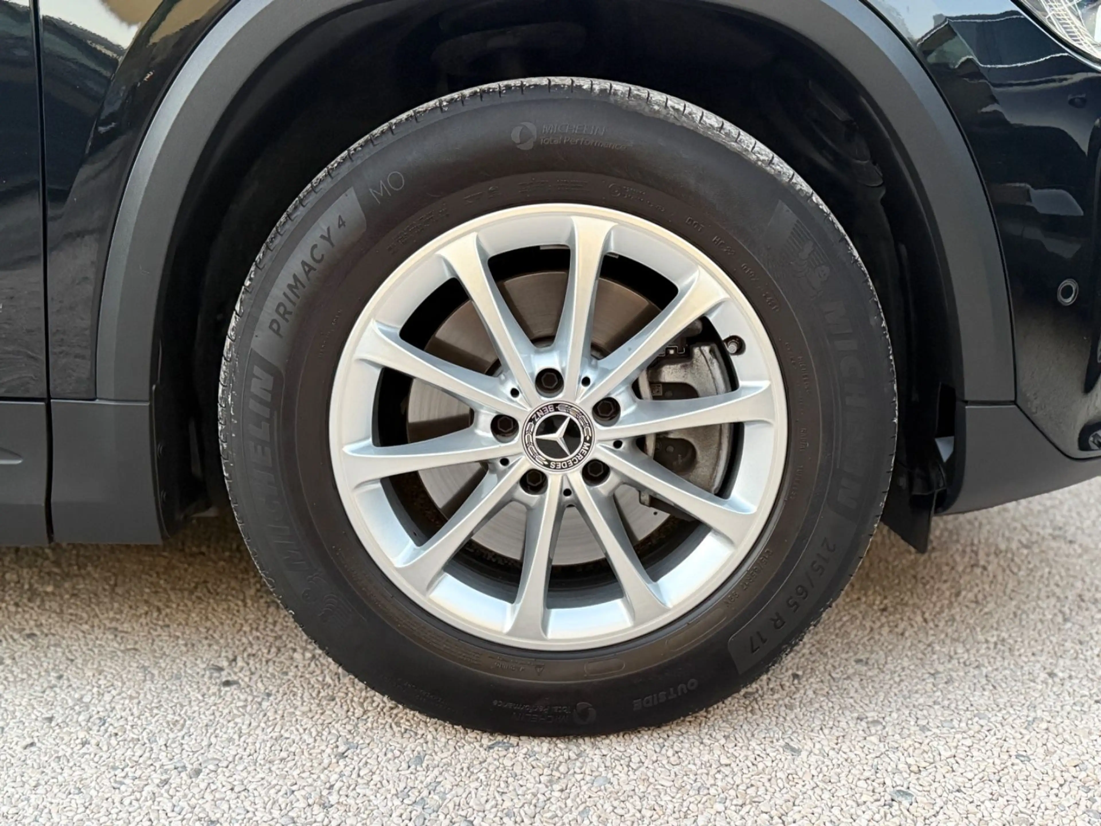 Mercedes-Benz GLA 220 GLA220d 4Matic Ambientenbeleucht LED Leder Navi — photo 8