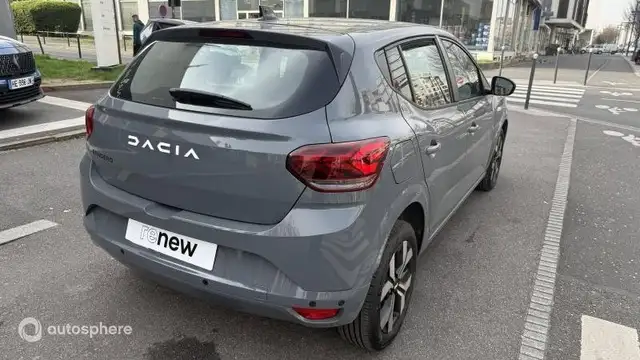 Dacia Sandero view 8