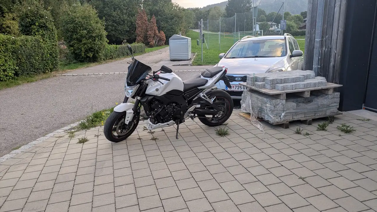 Yamaha FZ 1