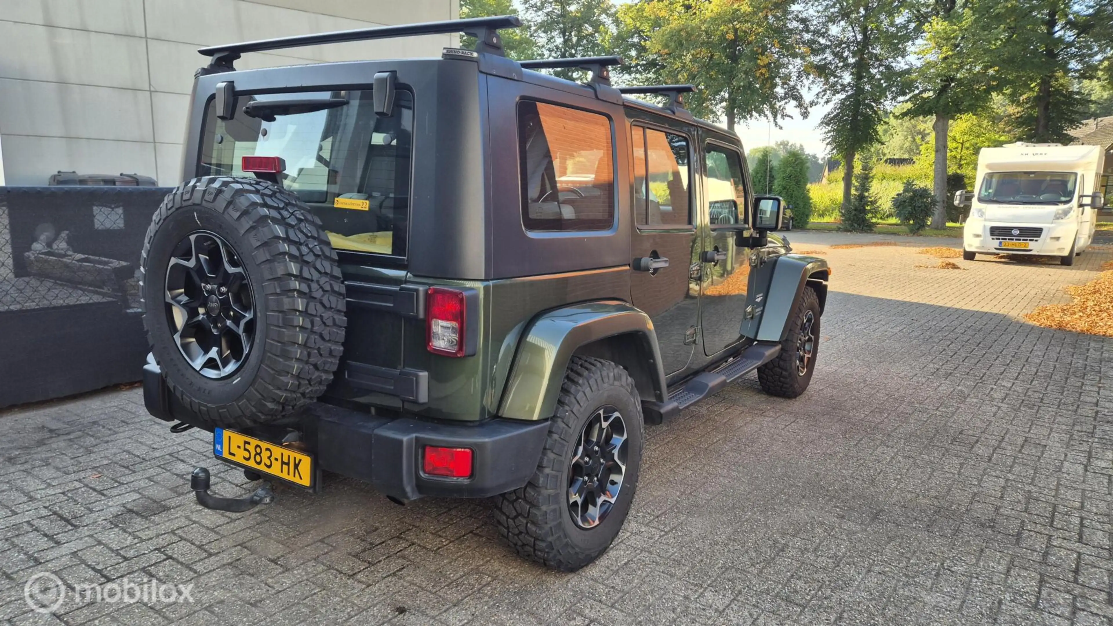 Jeep Wrangler Unlimited 3.8 Sahara — photo 5