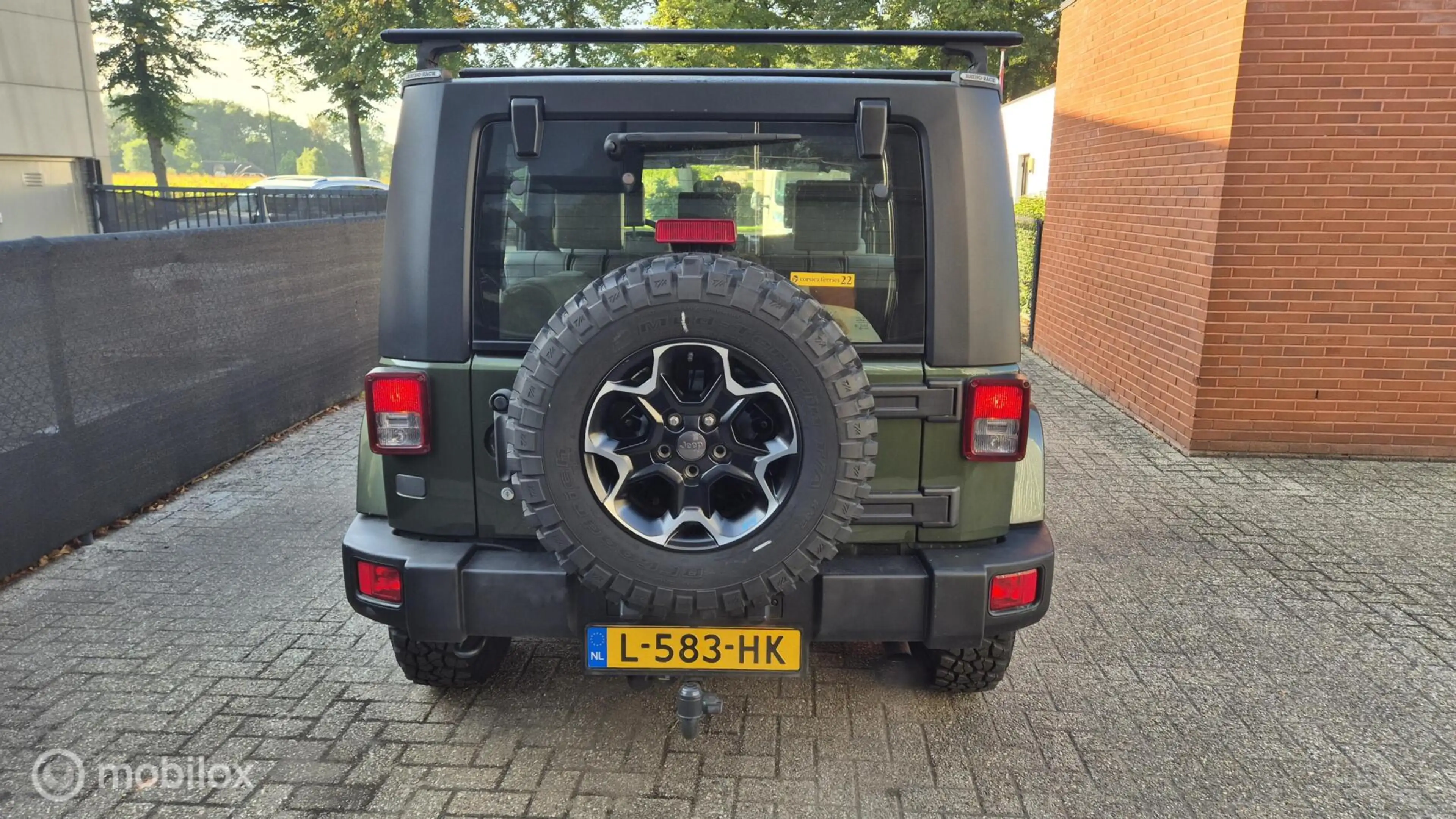 Jeep Wrangler Unlimited 3.8 Sahara — photo 6