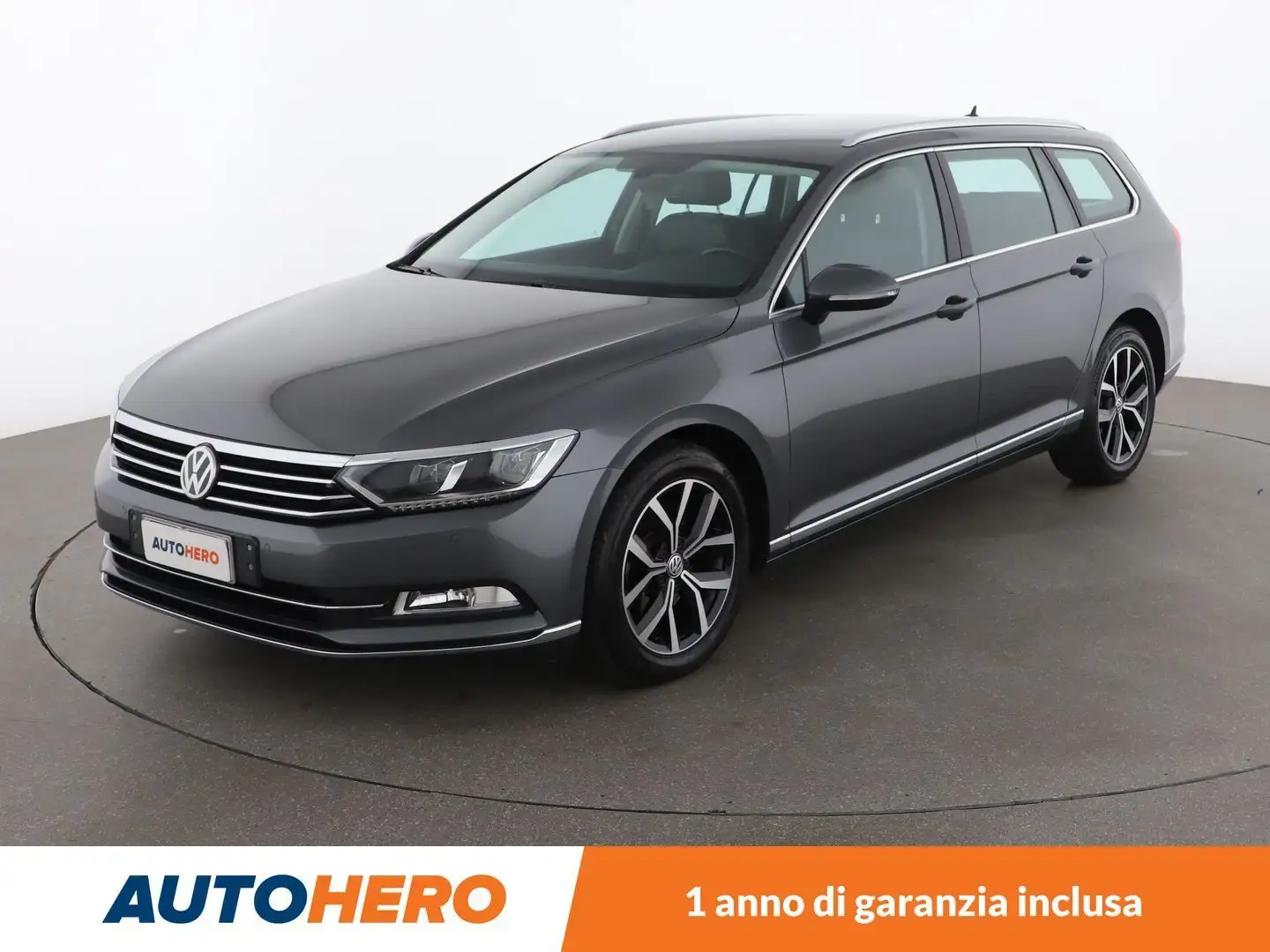 Volkswagen Passat 2.0 TDI Highline Gris - 1