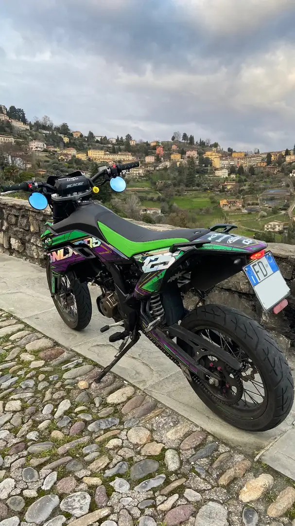 KL Motors XKE Motard Motard Verde - 2